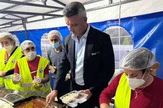 İş insanı Sadettin Saran, Hataylılarla iftarda buluştu