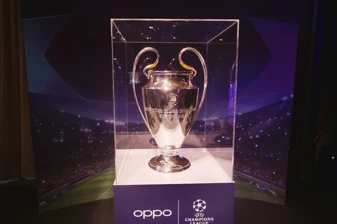 UEFA Şampiyonlar Ligi kupası İstanbul'da sergilendi