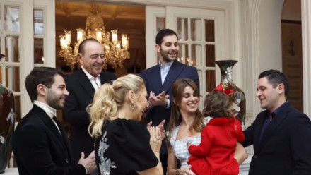 Arzu Sabancı, aile yemeğinin karelerini paylaştı