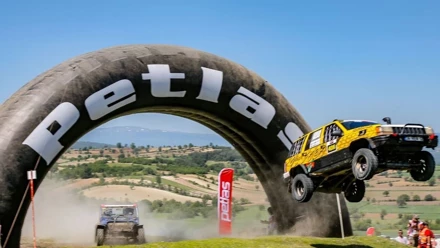 Petlas'tan Off Road yarışlarına sessiz sedasız sponsorluk, Kırşehir'deki fabrikasında sessiz sedasız işten çıkartma