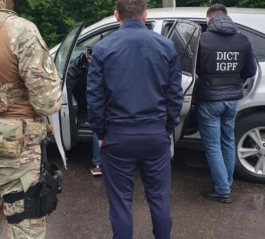 Moldova’da Türklere pasaport satan çeteye operasyon