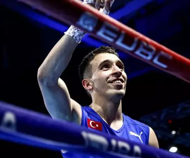 Milli boksör Samet Gümüş, Avrupa şampiyonu oldu