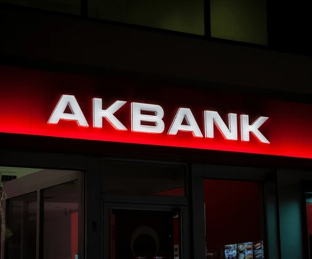 Akbank'tan 13.2 milyar TL konsolide net kâr