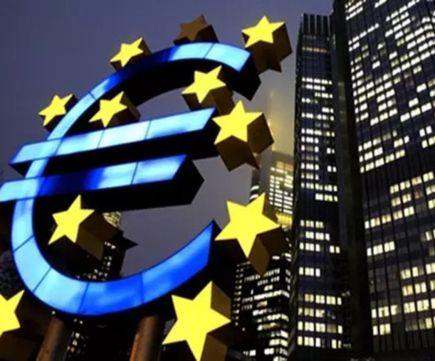 Euro bölgesi büyümeye geri döndü