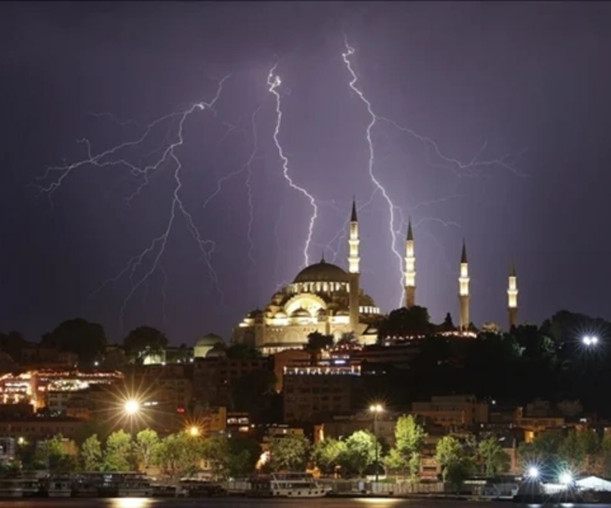 Meteoroloji'den İstanbul ve 6 şehre sarı kodlu alarm: Sağanak yağış geliyor