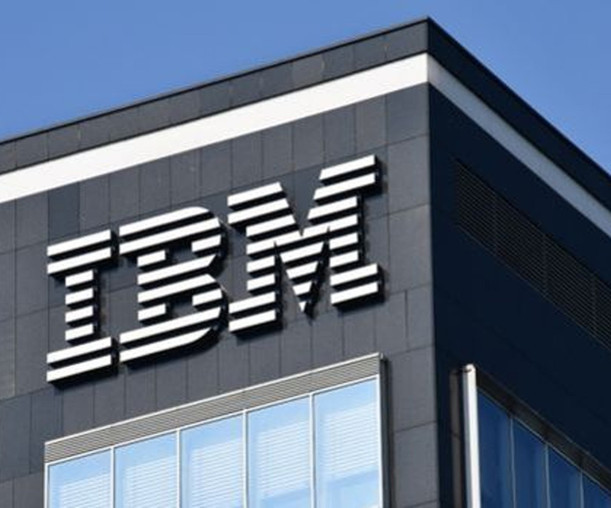 IBM'in geliri üçüncü çeyrekte arttı