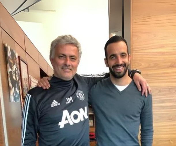 Mourinho çırağına el verdi: Usta olan Ruben Amorim artık Manchester United'in başında