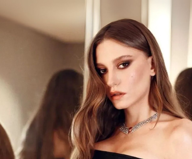 Serenay Sarıkaya, Ayşe Barım hakkındaki soruşturma kapsamında savcılığa ifadeye çağrıldı