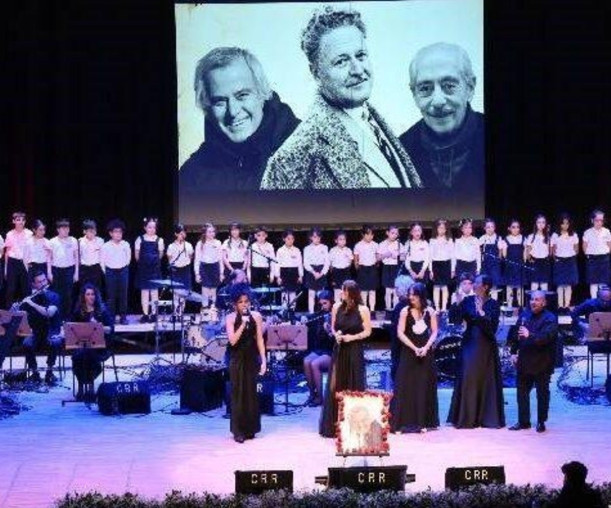 Nâzım Hikmet şiirlerle, şarkılarla ve danslarla 'Nâzım 123 Yaşında: Ne Güzel Şey Hatırlamak Seni' adlı gecede anıldı