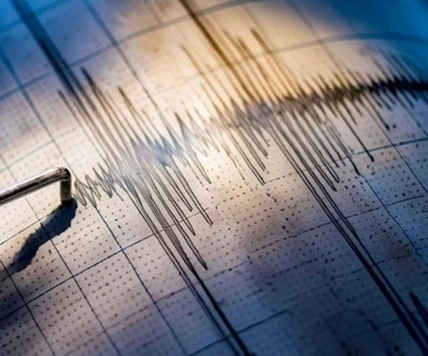 Çanakkale Ayvacık açıklarında 5.2 büyüklüğünde deprem meydana geldi