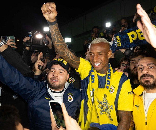 Fenerbahçe'nin yeni transferi Anderson Talisca, İstanbul'a geldi