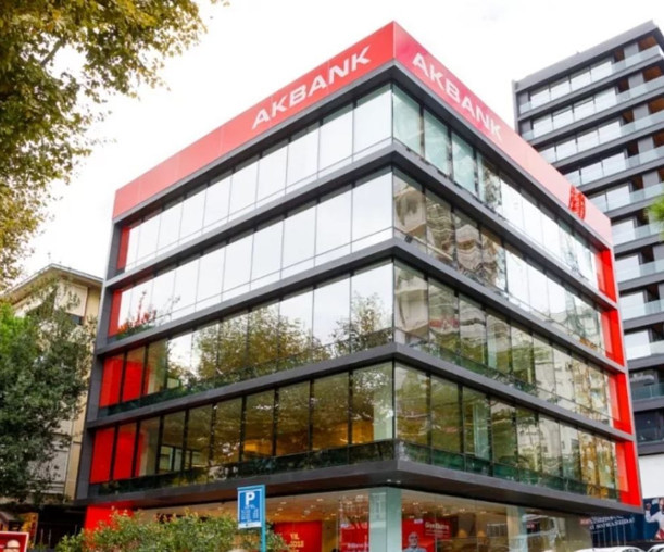 Akbank geçen yıl 42 milyar 362 milyon lira konsolide net kâr elde etti