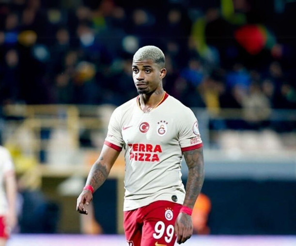 Galatasaray, eski futbolcusu Lemina ile transfer görüşmelerine başladığını KAP'a bildirdi