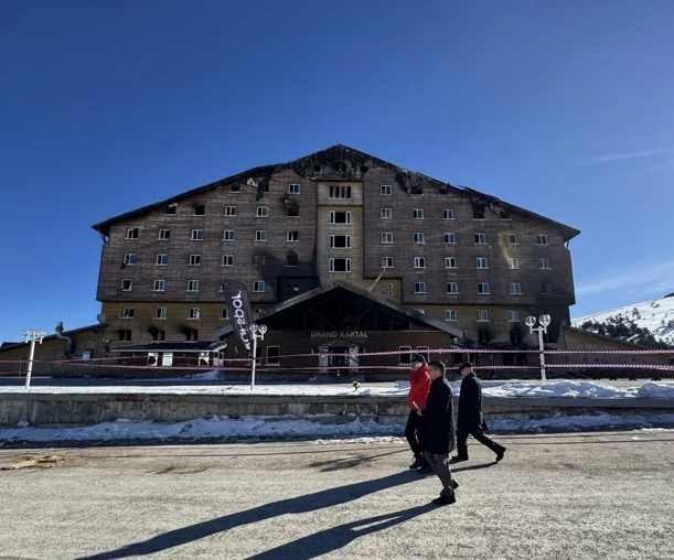 78 kişinin yaşamını yitirdiği Grand Kartal Otel'deki yangınla ilgili ön rapor ortaya çıktı: 5 kez denetlendi ama yangın güvenliğine bakılmadı