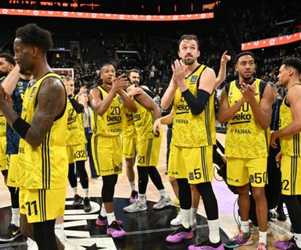 Fenerbahçe Beko, THY Avrupa Ligi 17. hafta erteleme maçında Paris Basketbol'u 87-83 mağlup etti