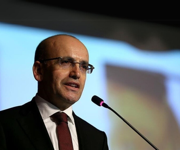 Mehmet Şimşek, TİM toplantısında kuru soran ihracatçılara, 'Enflasyon çıpalanana kadar dövizde aşırı dalgalanmaya izin yok' dedi