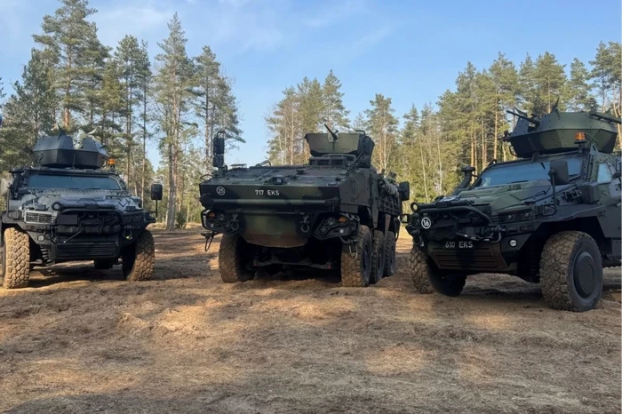 Türk zırhlıları Estonya'da, Otokar ve Nurol Makina teslimatı tamamladı