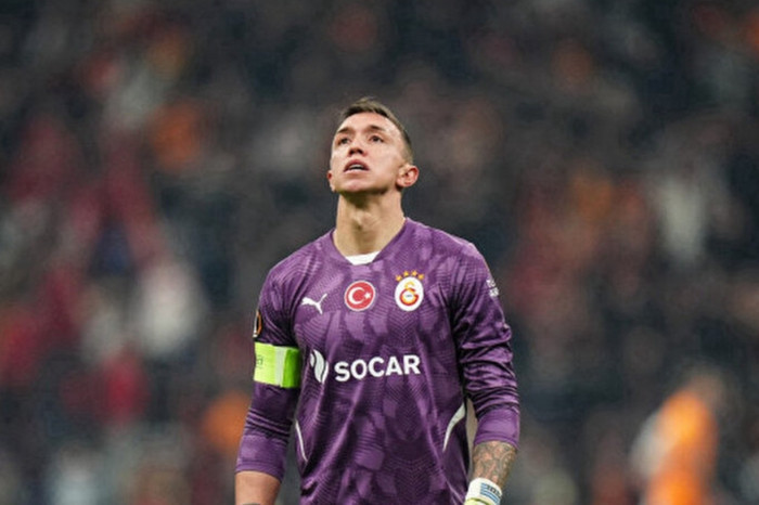 Fernando Muslera, Galatasaray kariyerine şampiyonlukla veda edebilmek için prim değil, şampiyonluğu hedefliyor