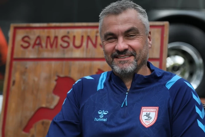 Samsunspor teknik direktörü: Bir puan aldık çok mutluyuz