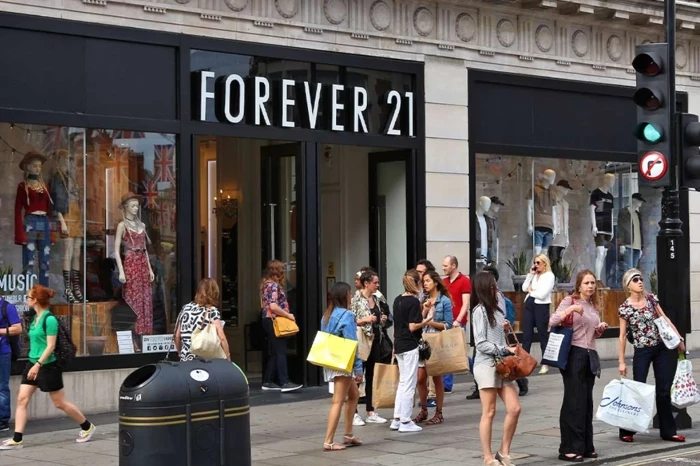 Forever 21, ziyaretçi kaybı nedeniyle son 6 yılda ikinci kez iflas başvurusunda bulundu