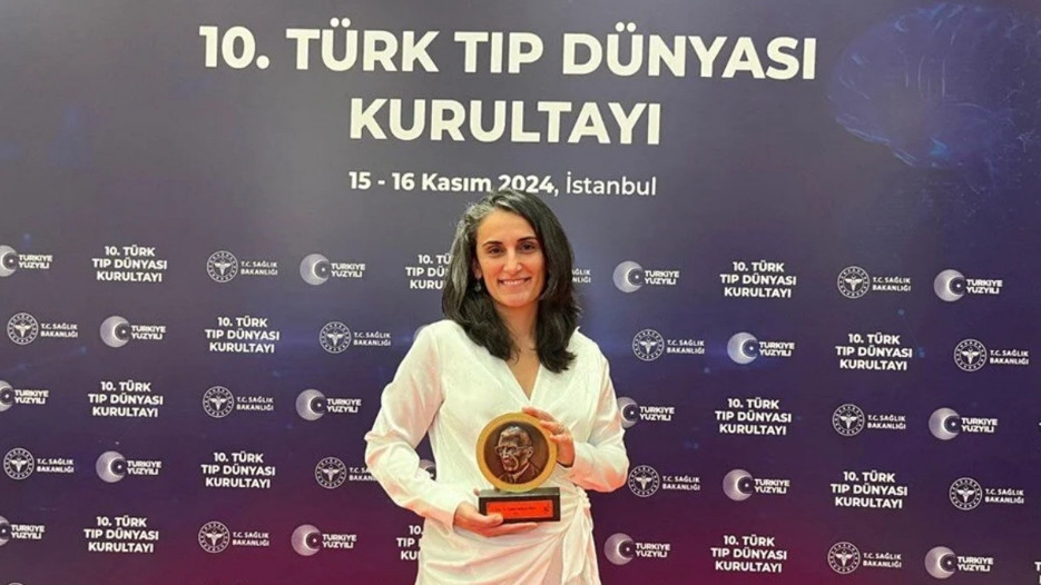 Doç. Dr. Canan Dağdeviren'e Aziz Sancar ödülü