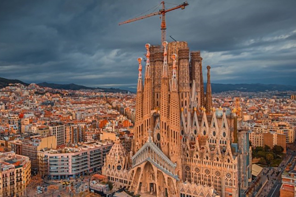 Barcelona'daki La Sagrada Familia 141 yıl sonra tamamlanmaya yakın