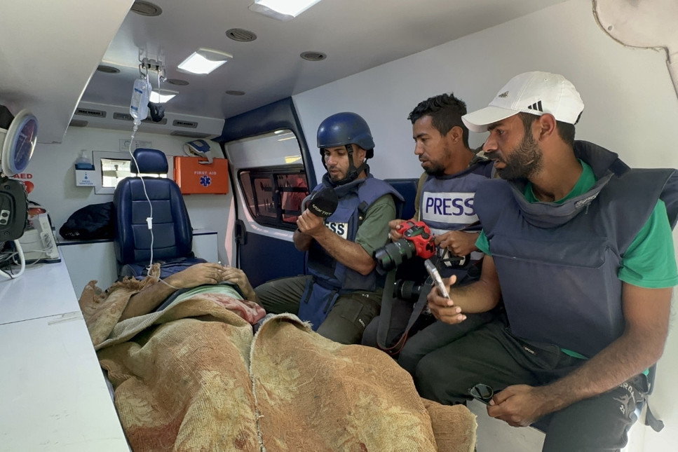 İsrail tankla saldırdı TRT ekibindeki gazeteciler de yaralandı