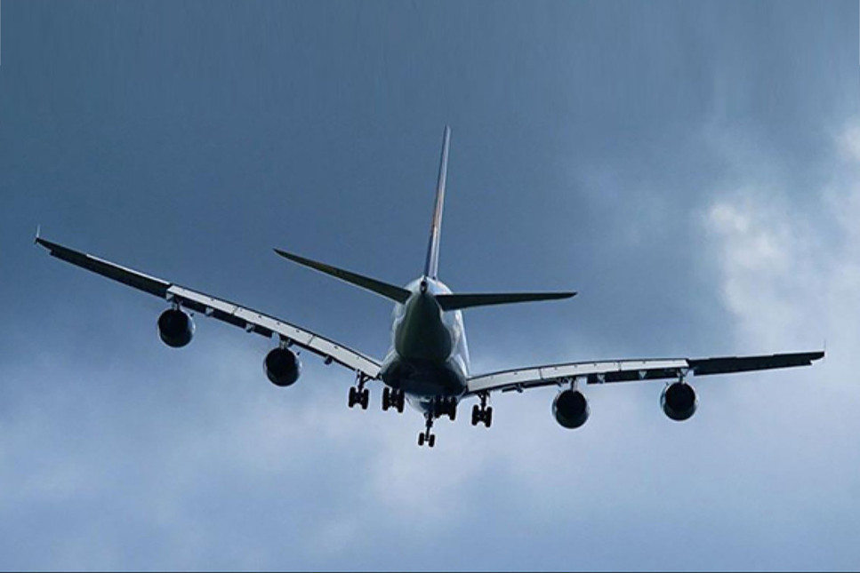 Hava sahaları kapanınca yolcu uçakları Güney Kıbrıs'a indi