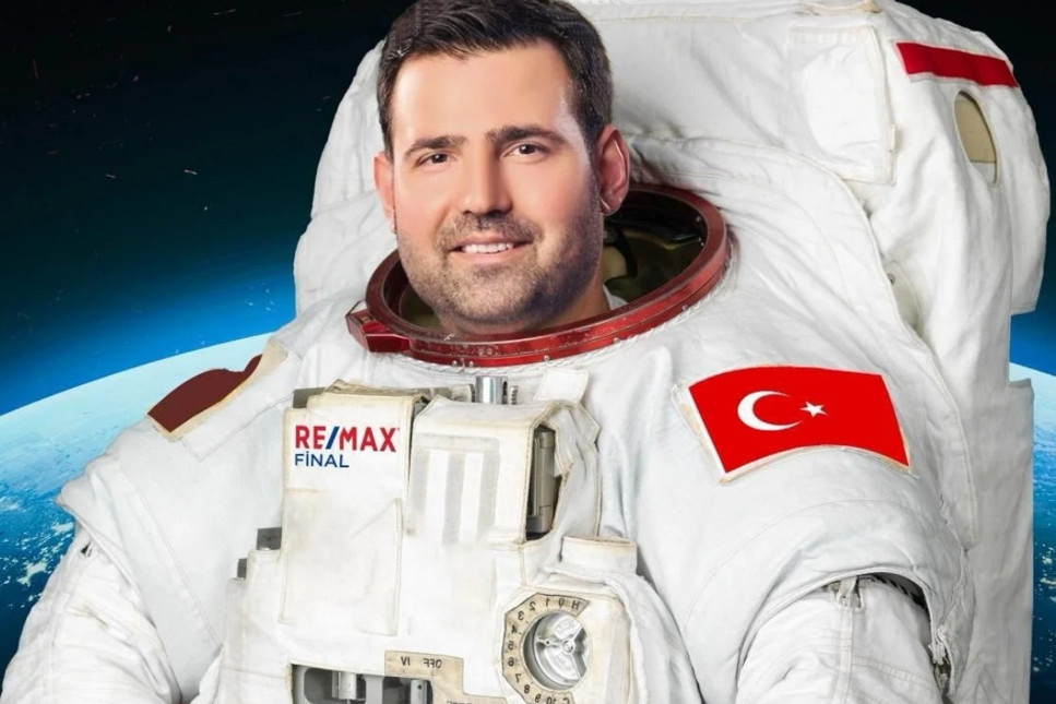 İlk Türk emlakçı uzay yolunda