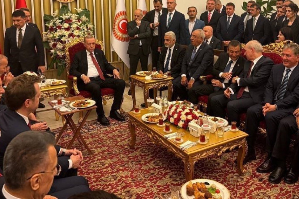Erdoğan’dan Özel’e çay daveti
