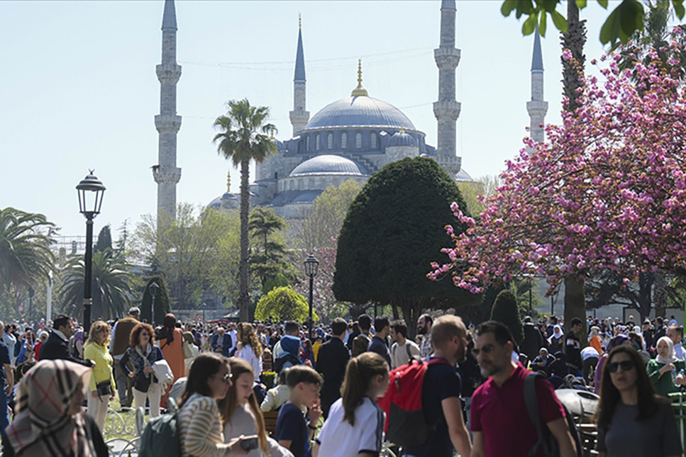 İstanbul'u ilk üç ayda 3.8 milyon yabancı ziyaret etti