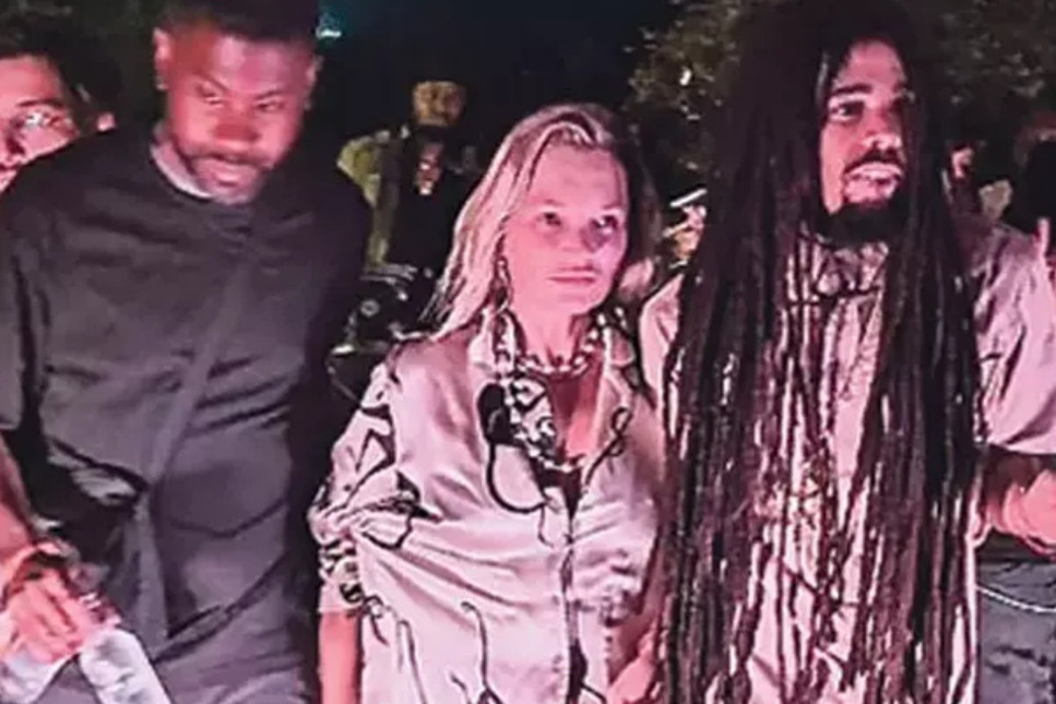 Kate Moss Bodrum'da Skip Marley ile el ele