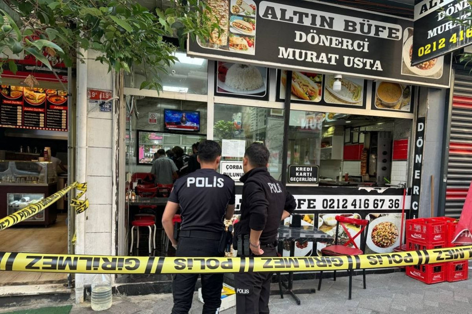 İstanbul'da yediği dönerin fiyatını yüksek bulan müşteri büfede silahla ateş açtı