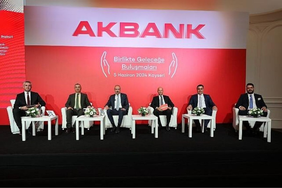 Akbank "Birlikte Geleceğe Buluşmaları"nın ikinci durağı Kayseri oldu