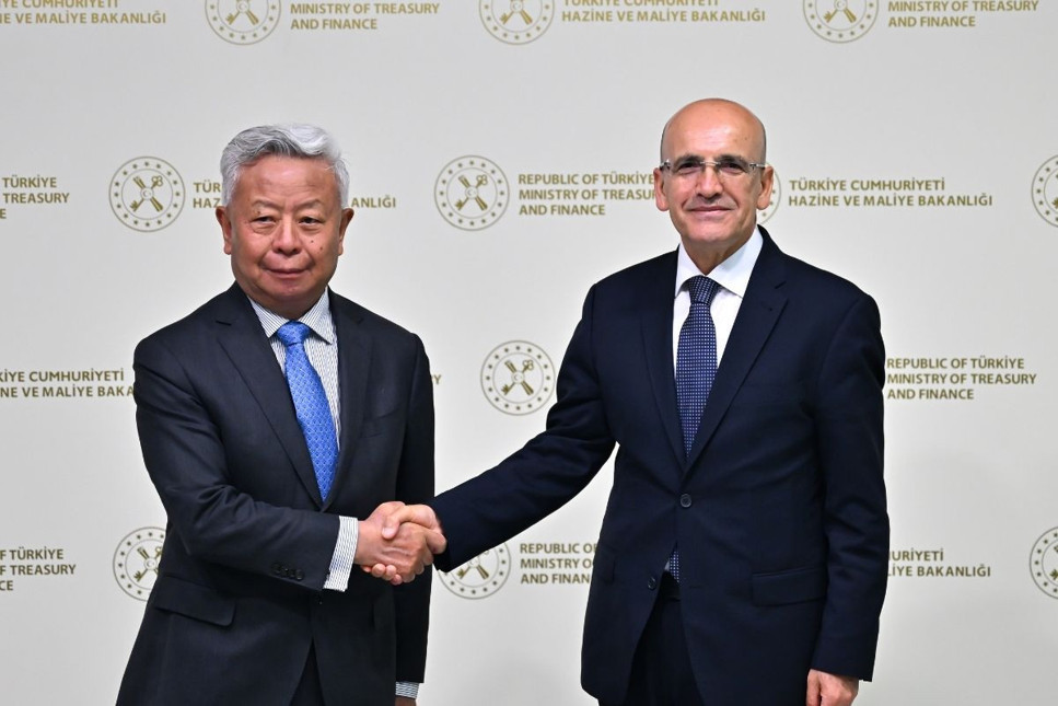 Mehmet Şimşek, Asya Altyapı Yatırım Bankası Başkanı Jin ile görüştü