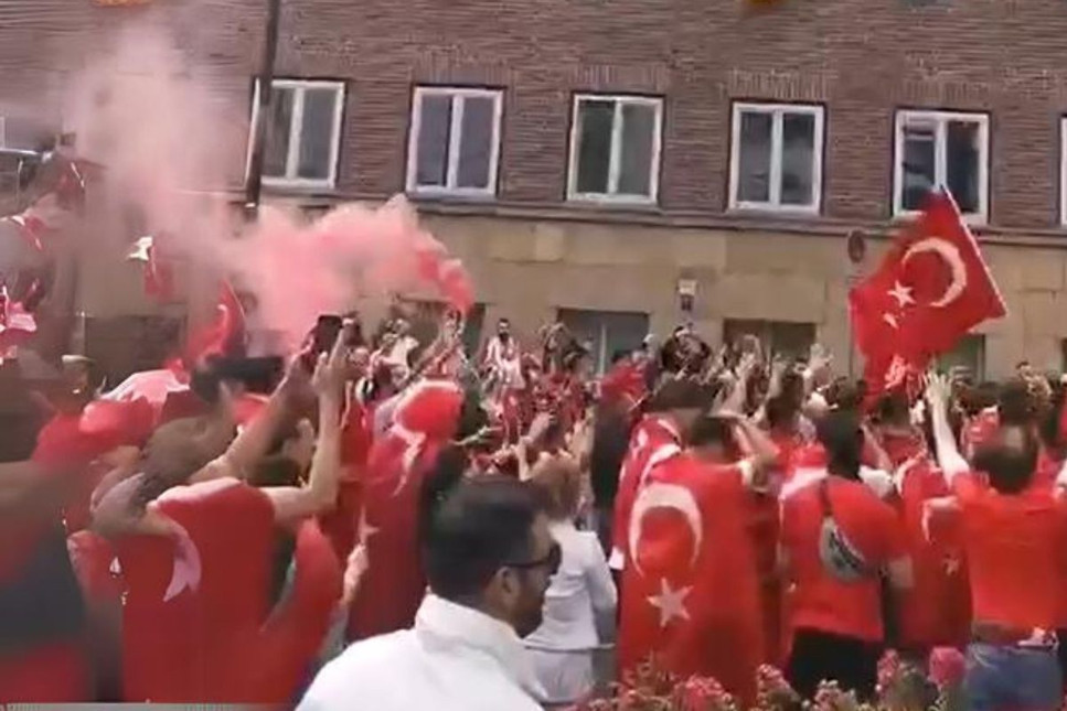 Dortmund'ta yer gök kırmızı beyaz