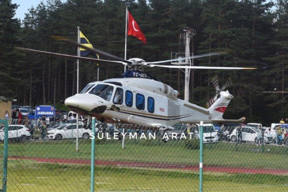 Ali Koç ve Acun Ilıcalı Fenerbahçe'nin Topuk Yaylası'ndaki kampına helikopterle geldi