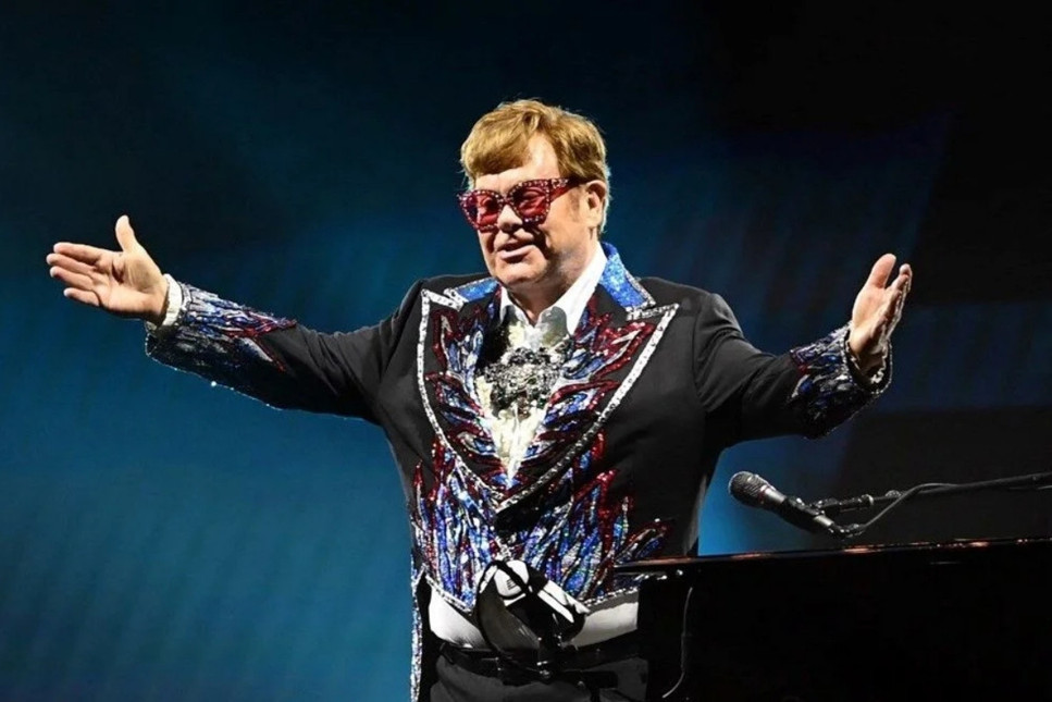 Elton John'dan hayranlarına kötü haber