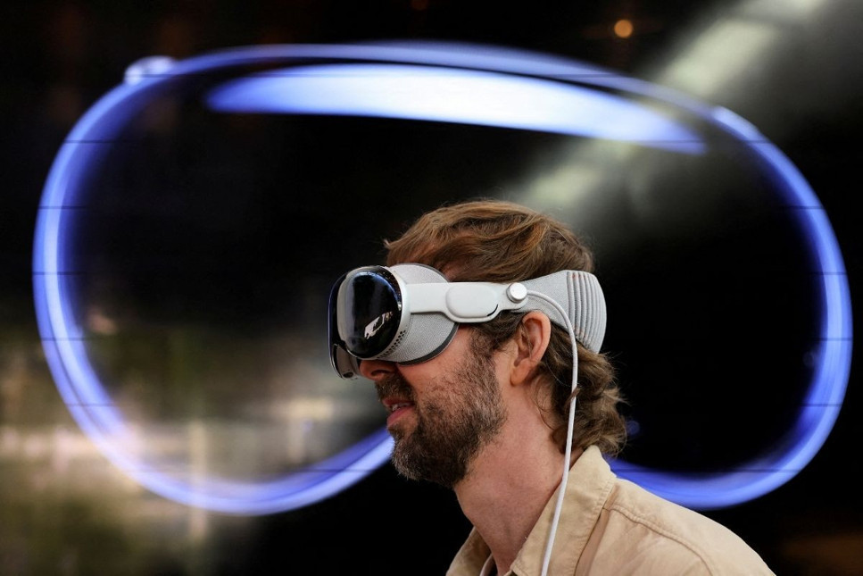 Apple, yapay zekasını Vision Pro sanal kulaklıklarına da getirmek için çalışıyor