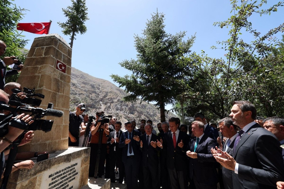 Erzincan'da Başbağlar şehitleri anıldı