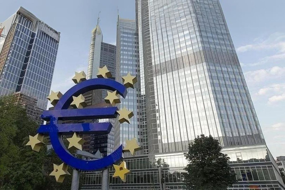 Euro Bölgesi'nde konut fiyatları geriledi