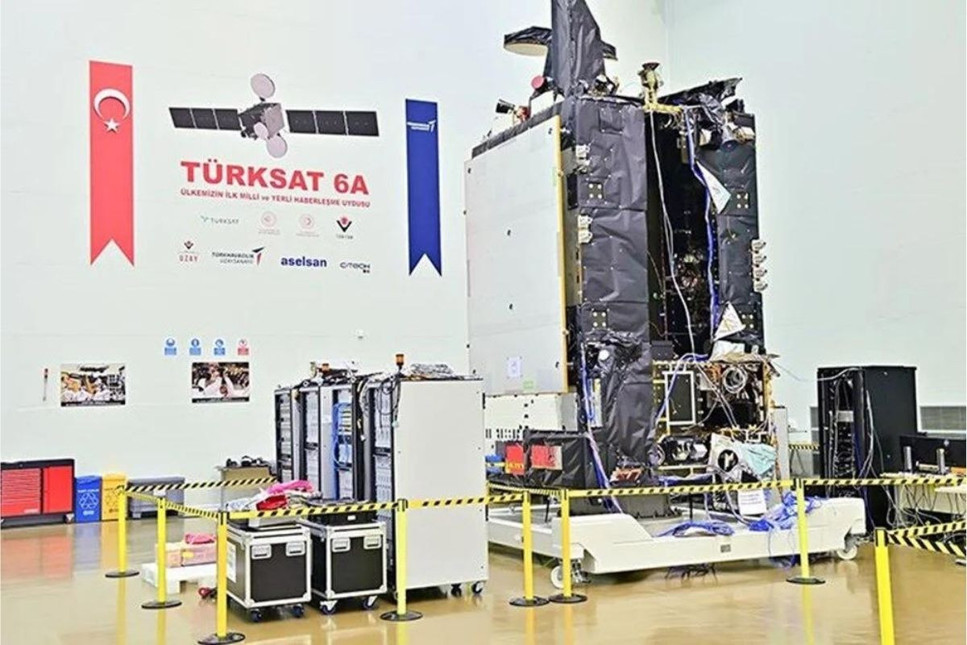 Türksat 6A'nın fırlatılması öncesi son hazırlıklar yapılıyor