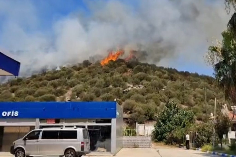 Muğla'da biri benzin istasyonu yakınında iki orman yangını çıktı