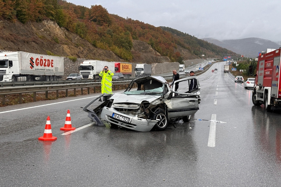 Samsun-Ankara karayolunda zincirleme kaza: 3 ölü, 10 yaralı