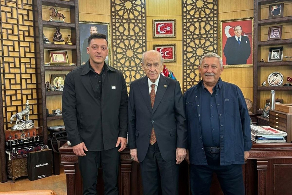 Mesut Özil’den Devlet Bahçeli'ye ziyaret