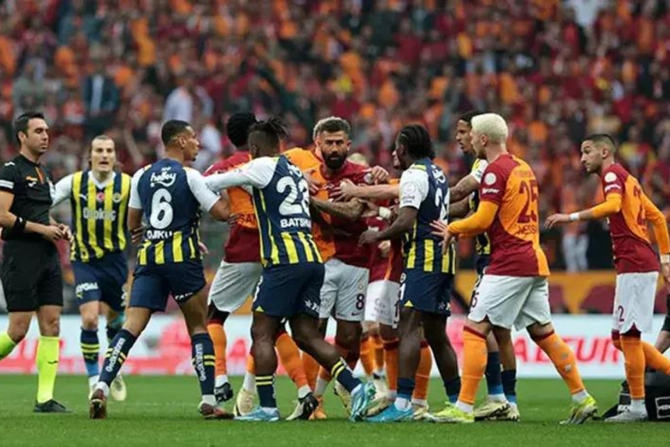 Süper derbi 21 Eylül’de. Fenerbahçe ve Galatasaray, derbide o gün kozlarını paylaşacak