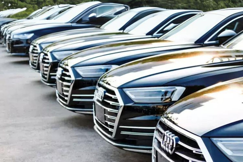 Audi Brüksel fabrikasında el konulan 300 arabanın anahtarları iade edildi