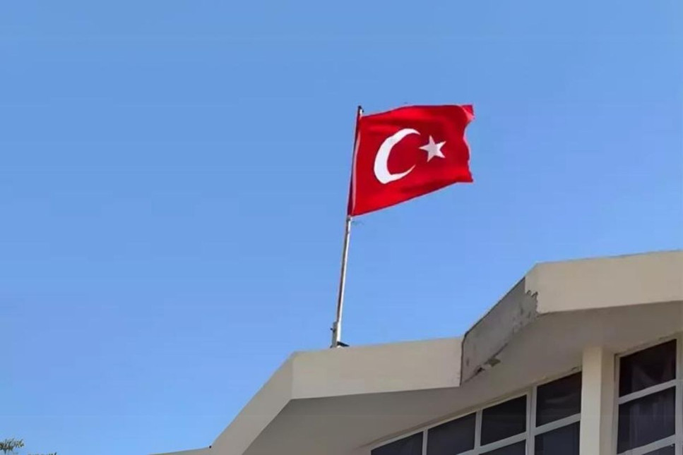 Tunus'ta Türk bayrağı karışıklığı kriz çıkardı