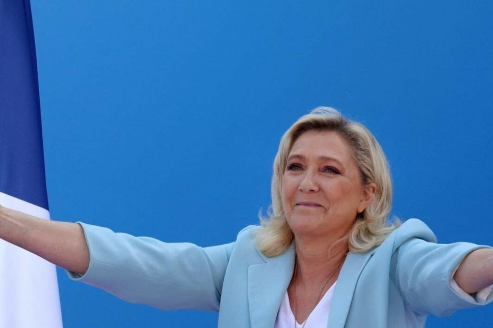 Fransa'da Le Pen'den yeni seçim çağrısı