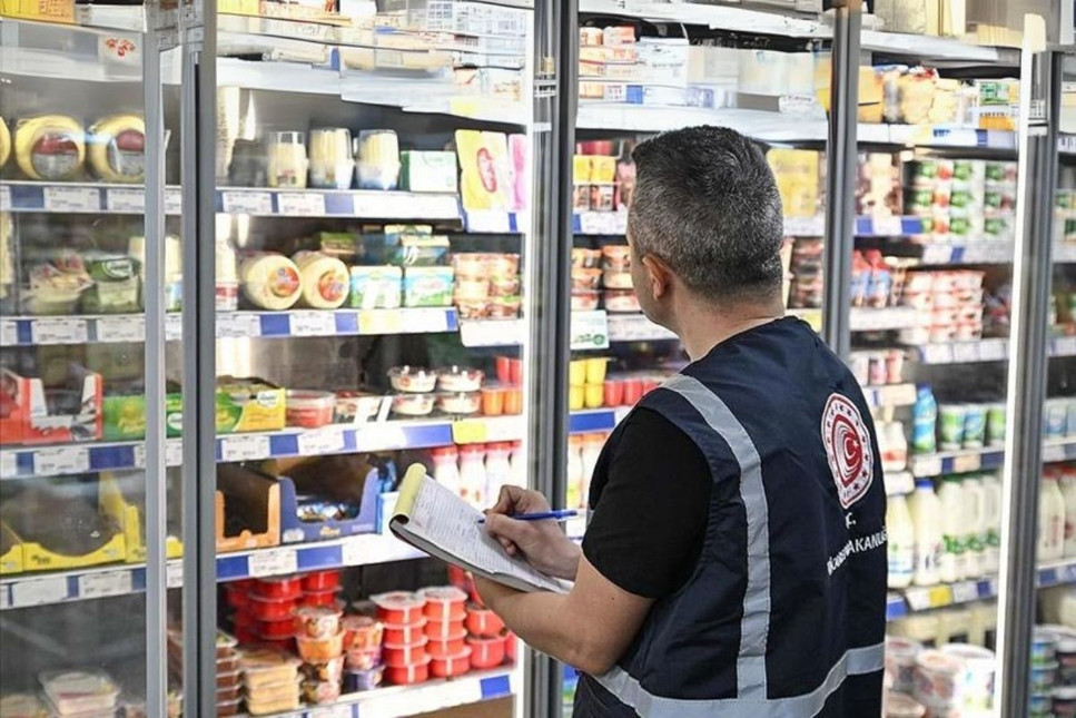 Ticaret Bakanlığı sektör ve fahiş fiyat denetimlerinde bu yıl 327,4 milyon lira ceza kesti